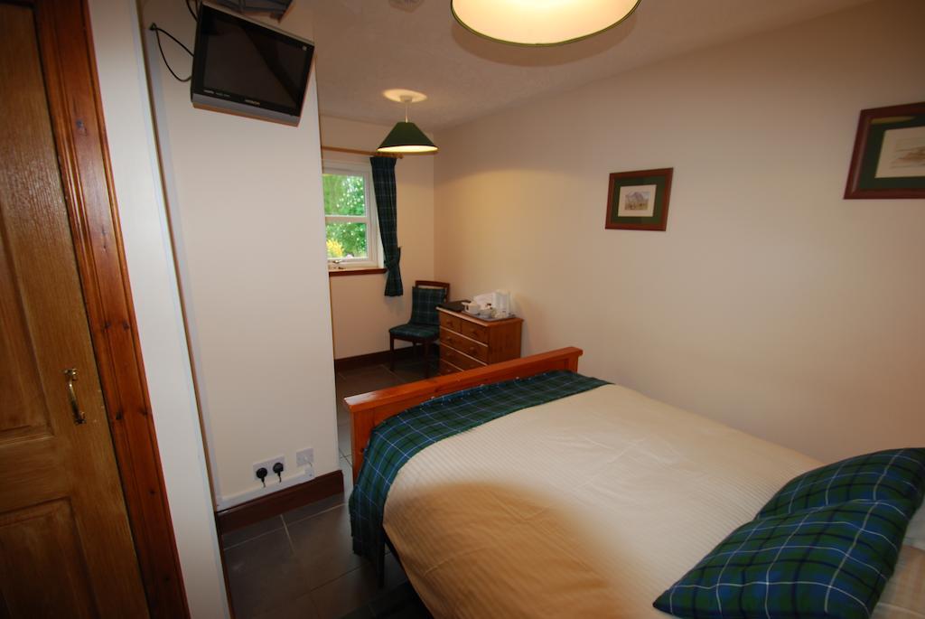 Dunlichity House Bed And Breakfast Inverness Oda fotoğraf
